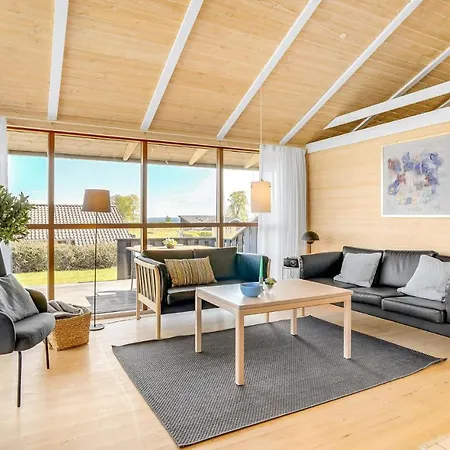 2 Bedroom Stunning Home In Sjolund *