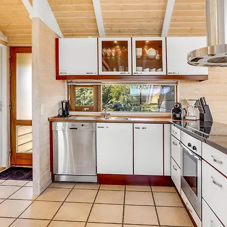 Splendida Casa Con 2 Da Letto A Sjolund